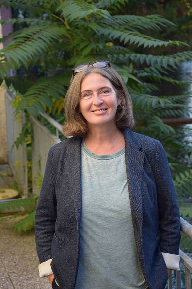 Herunterladen: 300725-elke-3.jpg Dateivorschau: 300725-elke-3.jpg